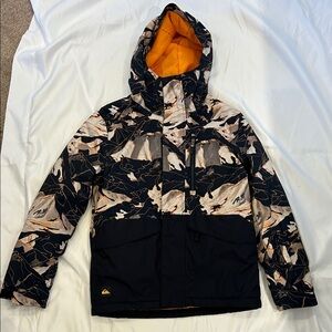 Quiksilver Kids' Black and Tan Patterned Puffer Jacket